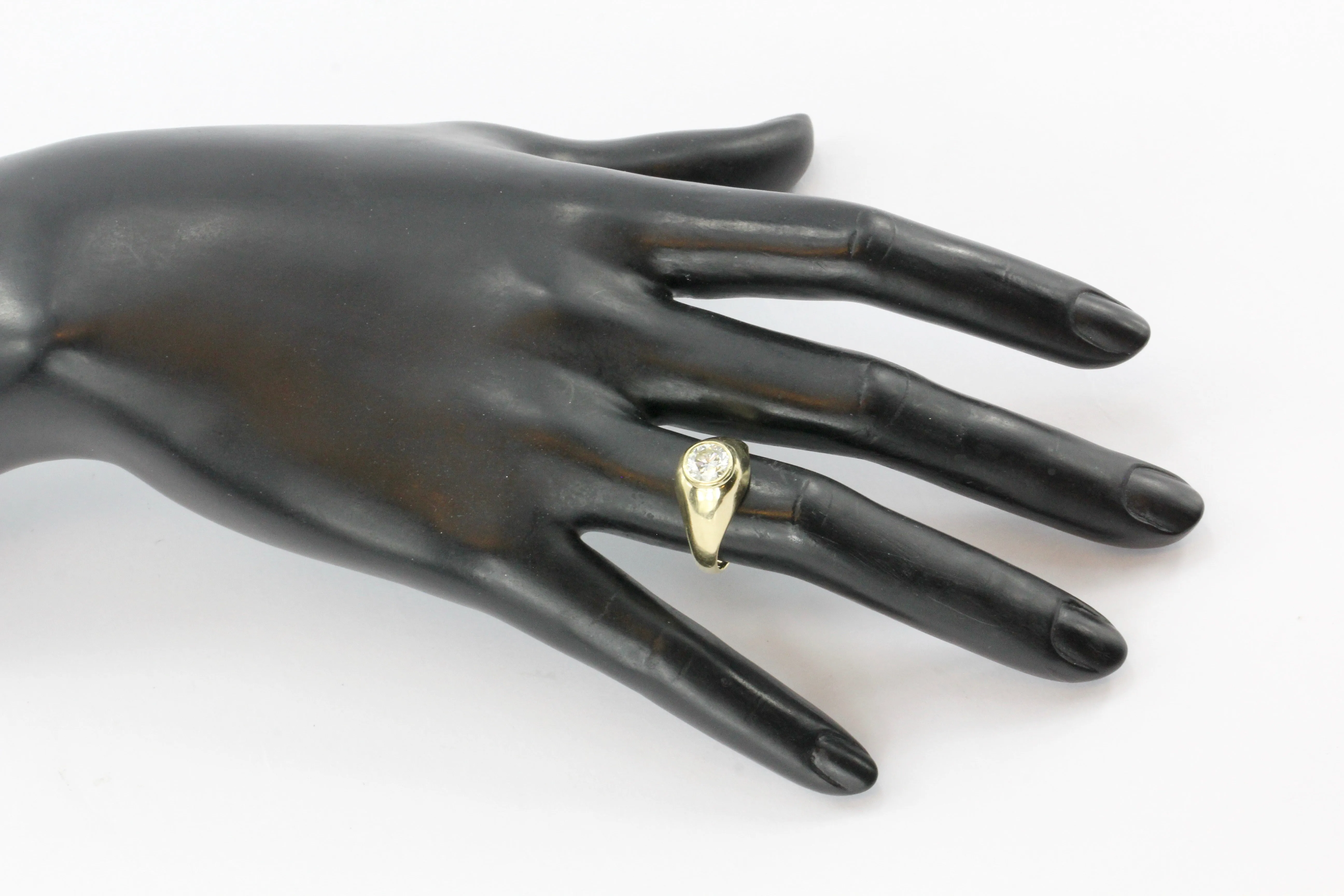 14K Gold 1 Carat Modern Gypsy Set Ring Size 7.5