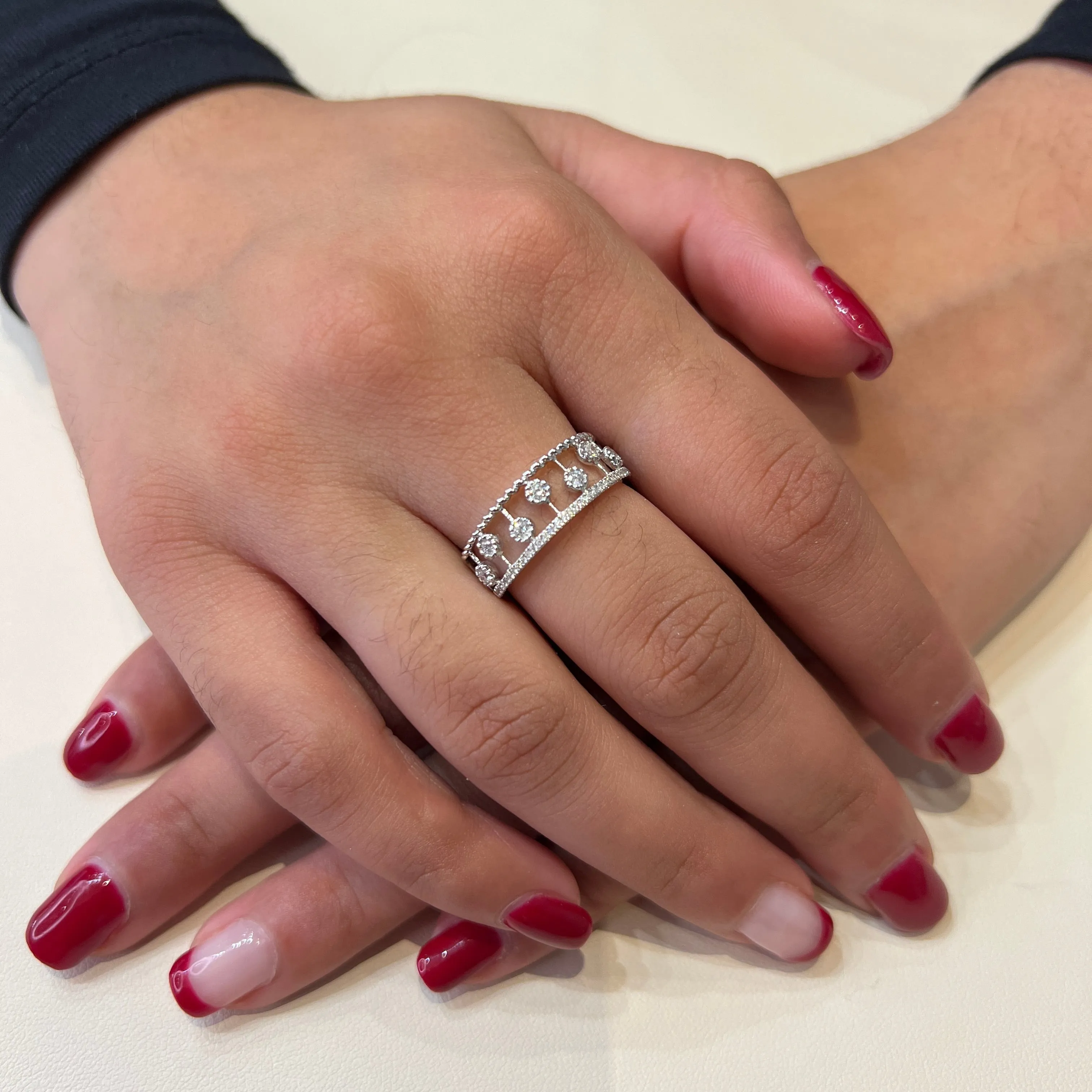 14K White Gold (0.25ct) Contemporary Diamond Ring