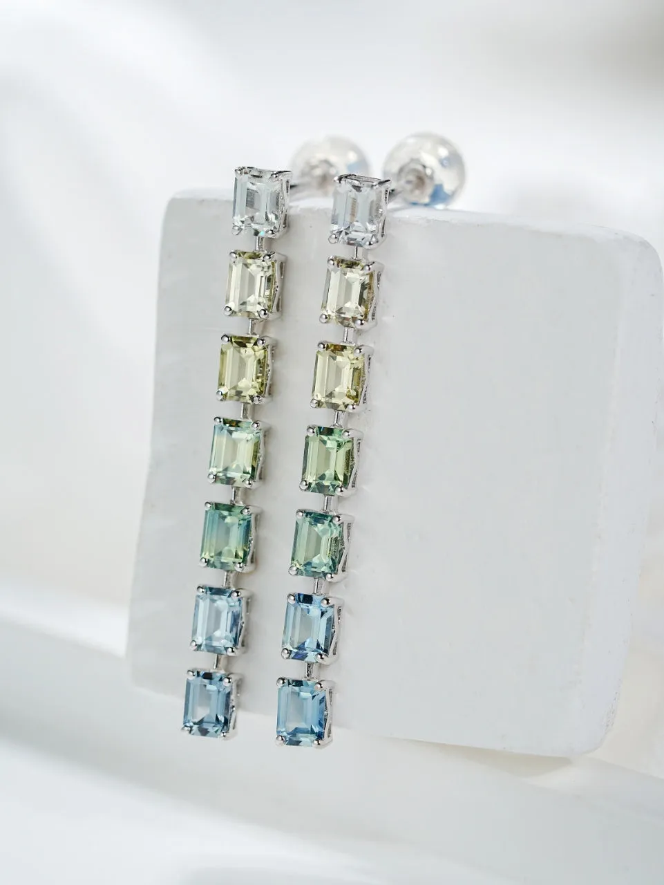 18k Gold Radiant Cut Green Square Drop Earrings