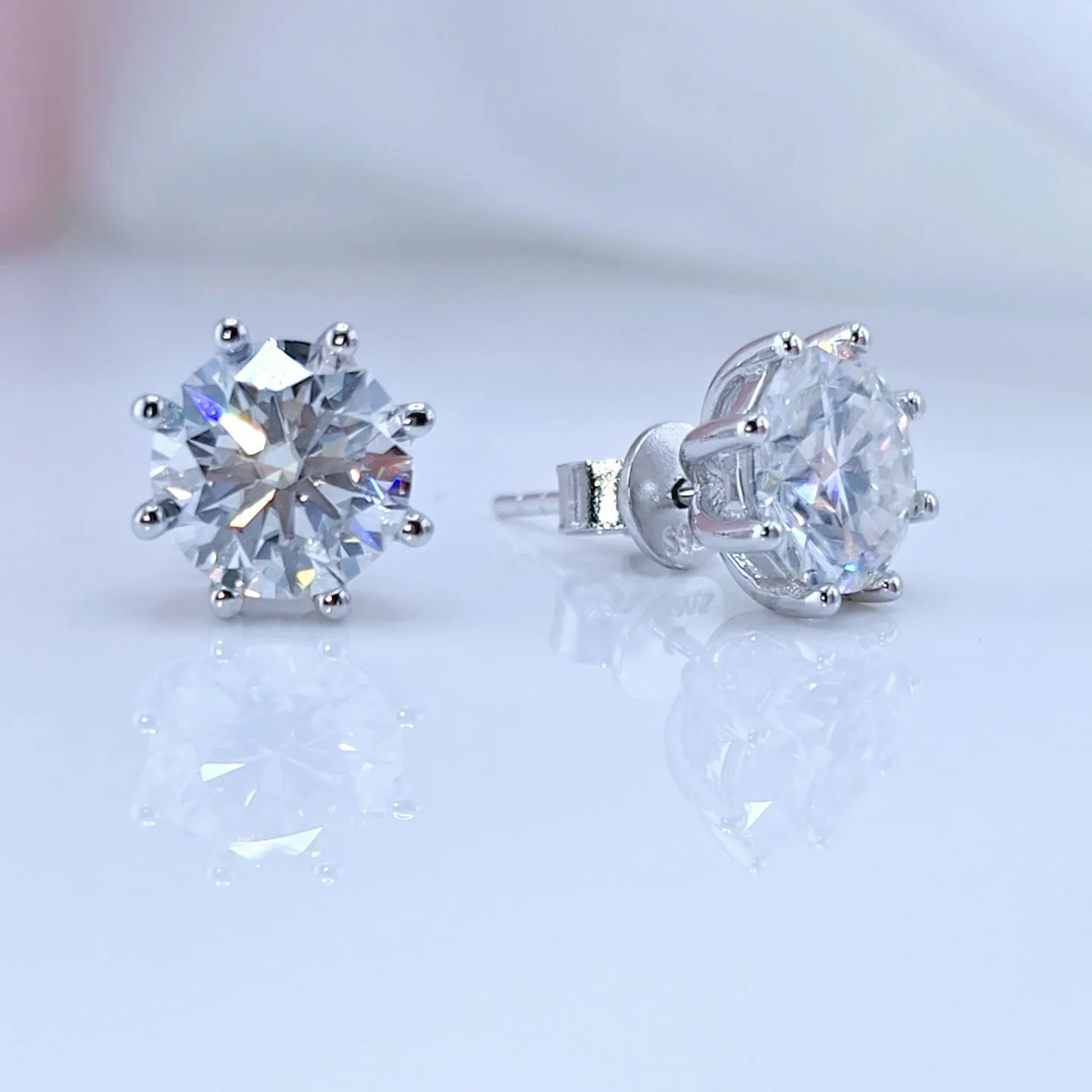 2.0 Ct Round Cut Diamond Stud Earrings