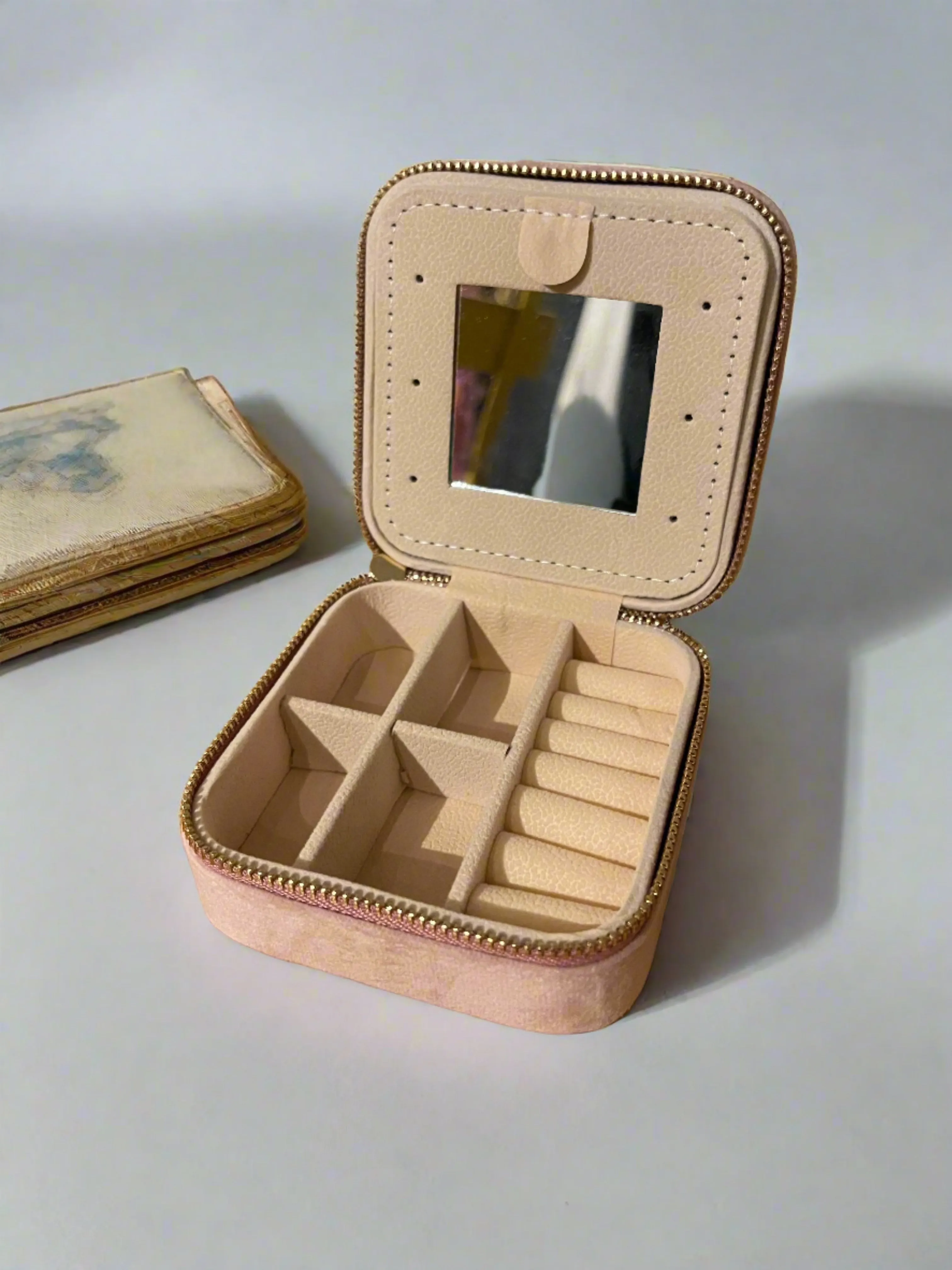 Betty Travel Jewelry Box