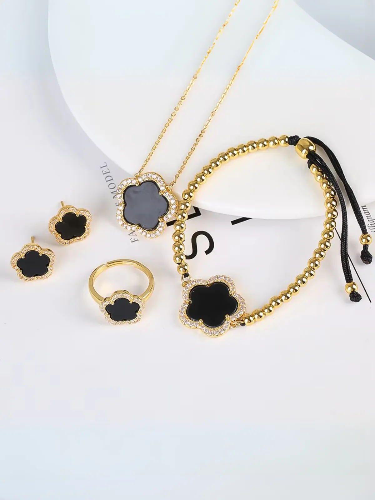 Black Petal Gold Jewelry Set