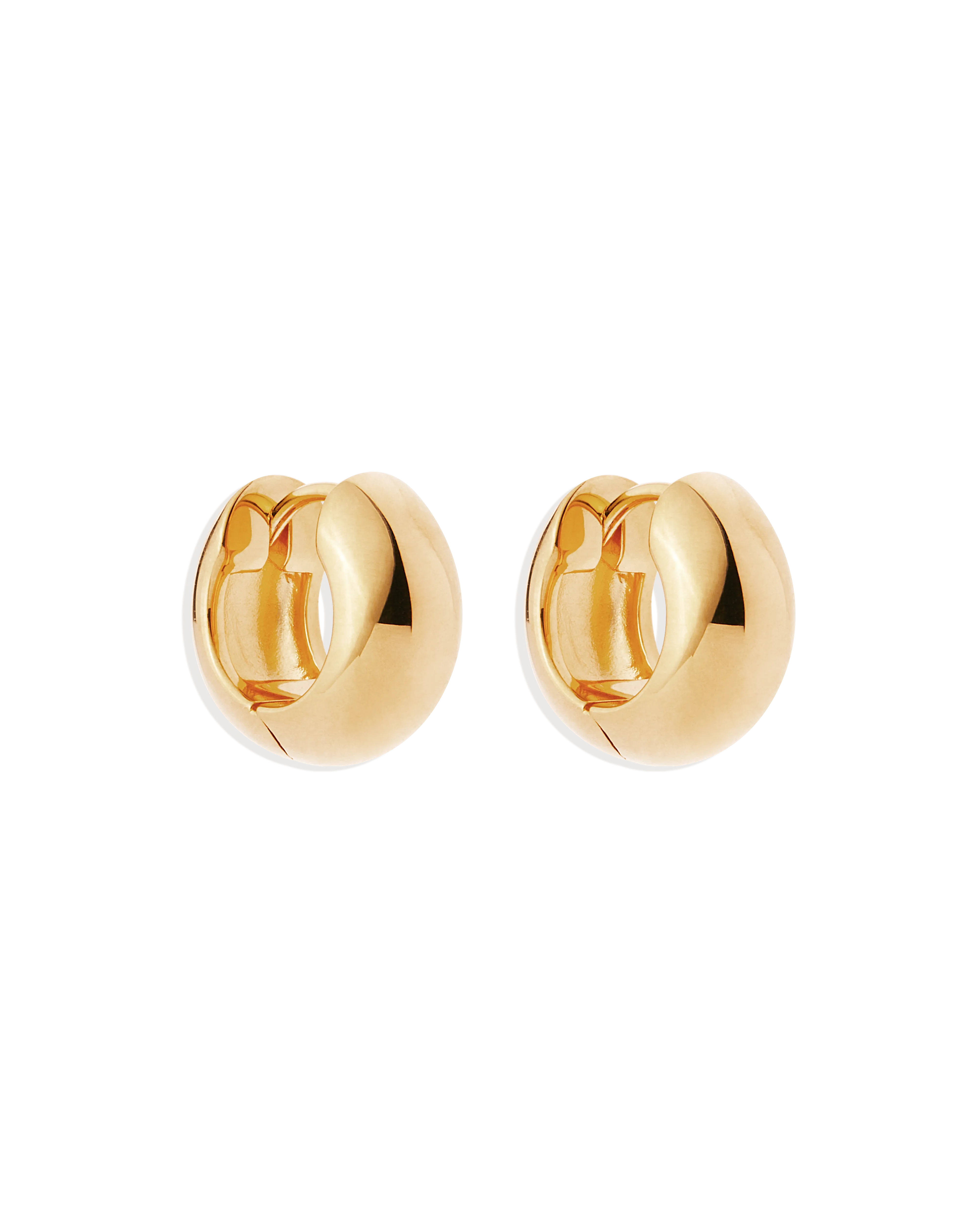 BOLD HUGGIE HOOPS