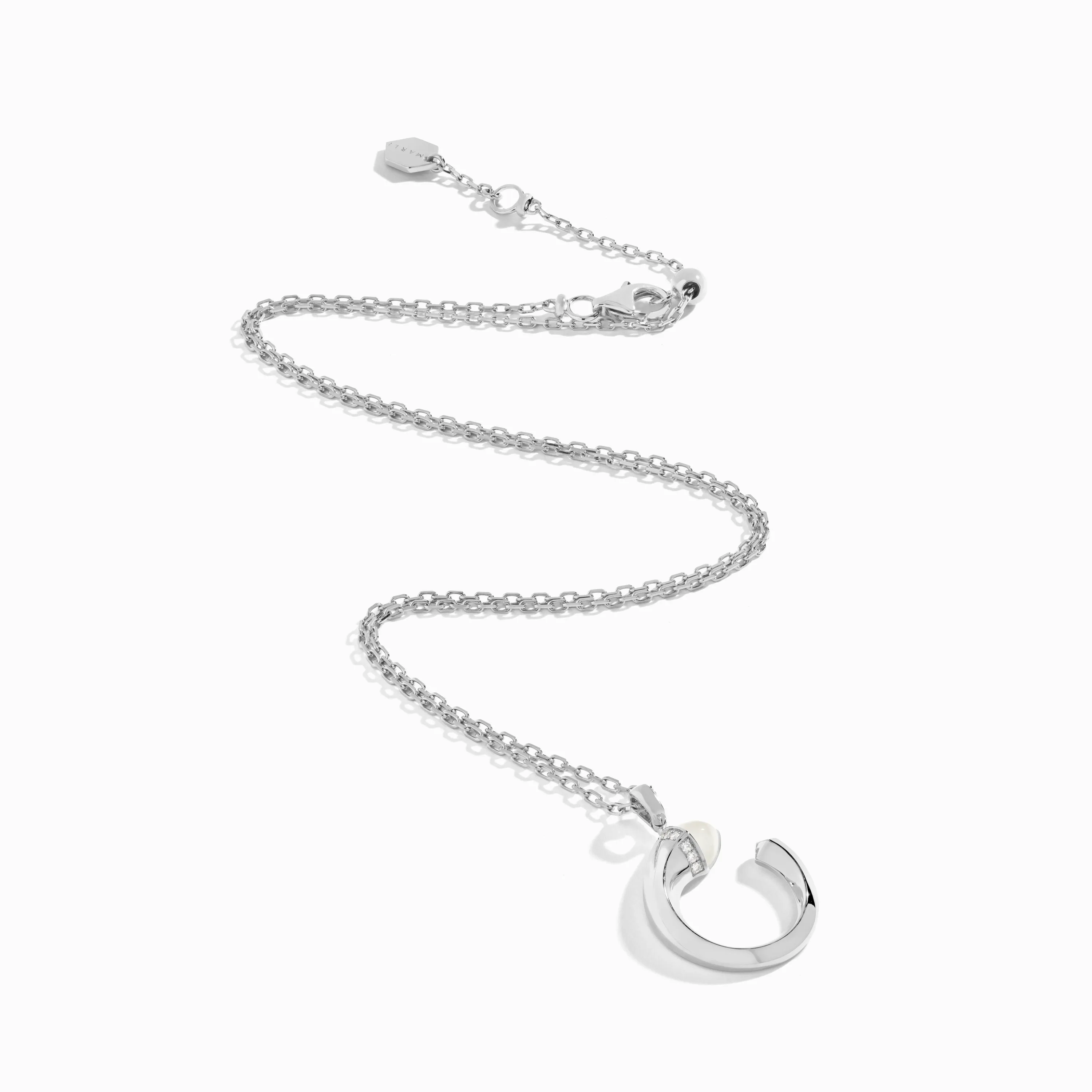 Cleo Venus Gold Pendant
