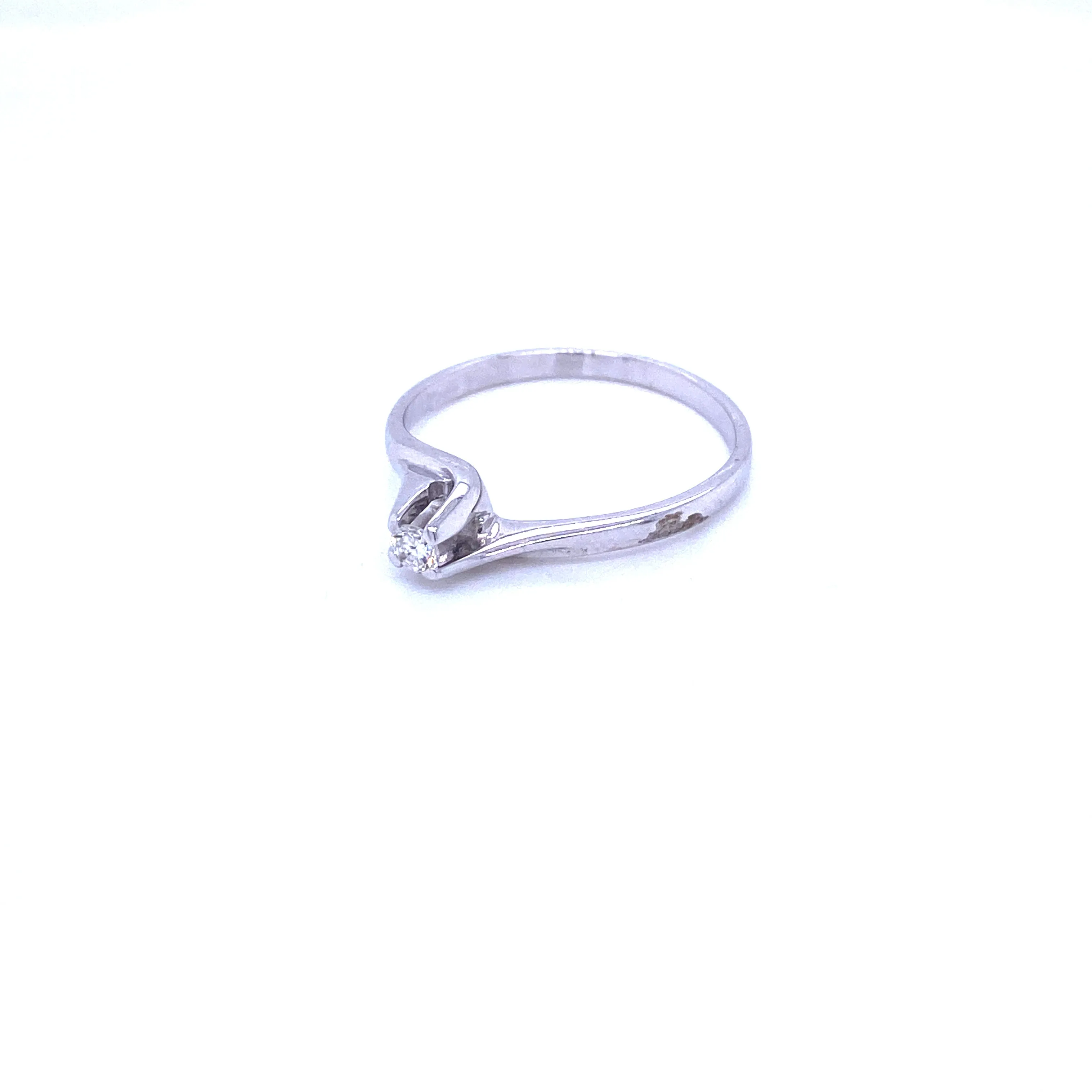 Estate Diamond Valentino Solitaire Ring