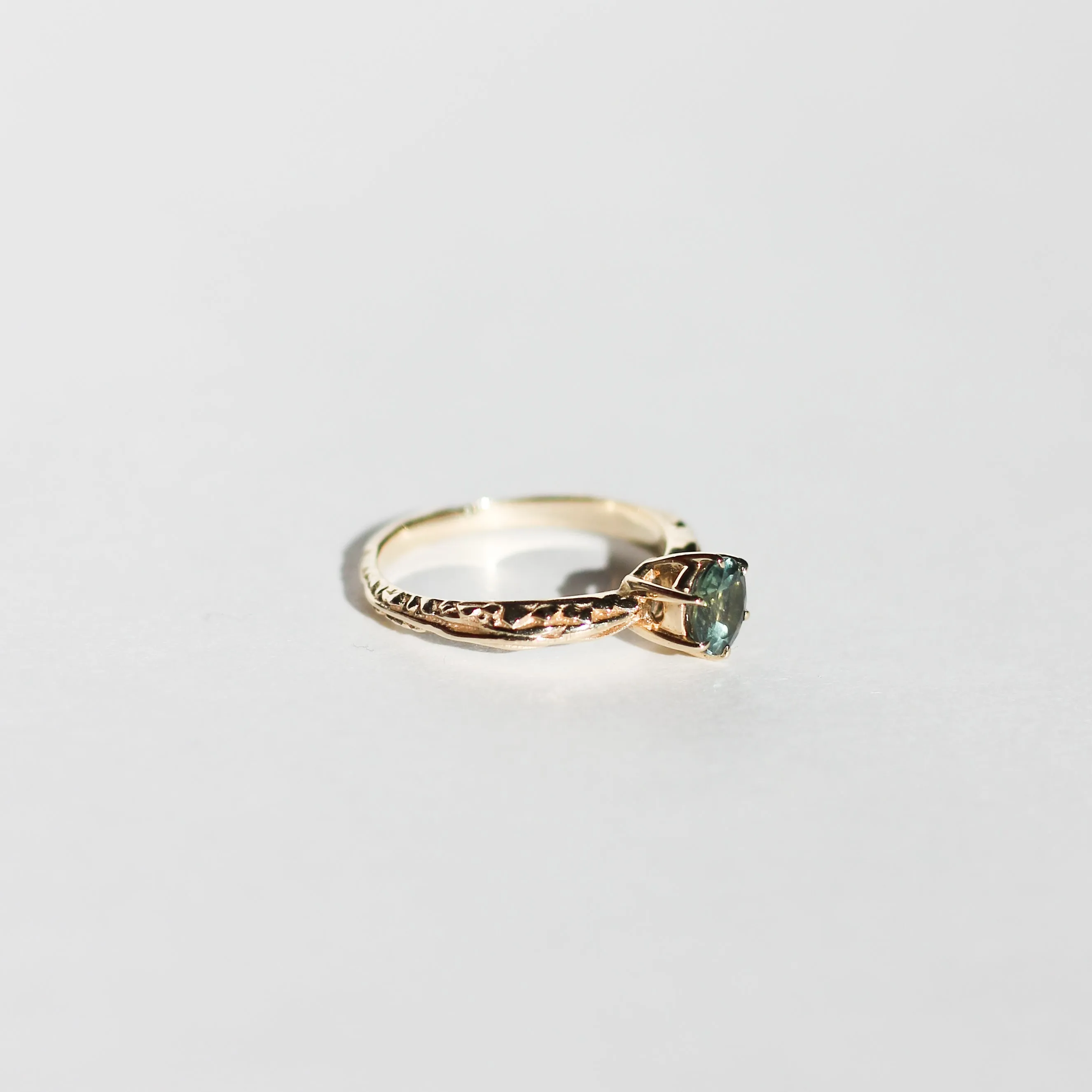 FACETED MATRIX SOLITAIRE | 14K GOLD & GREEN TOURMALINE