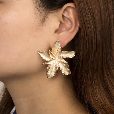 Flower Textured Pedal Earrings