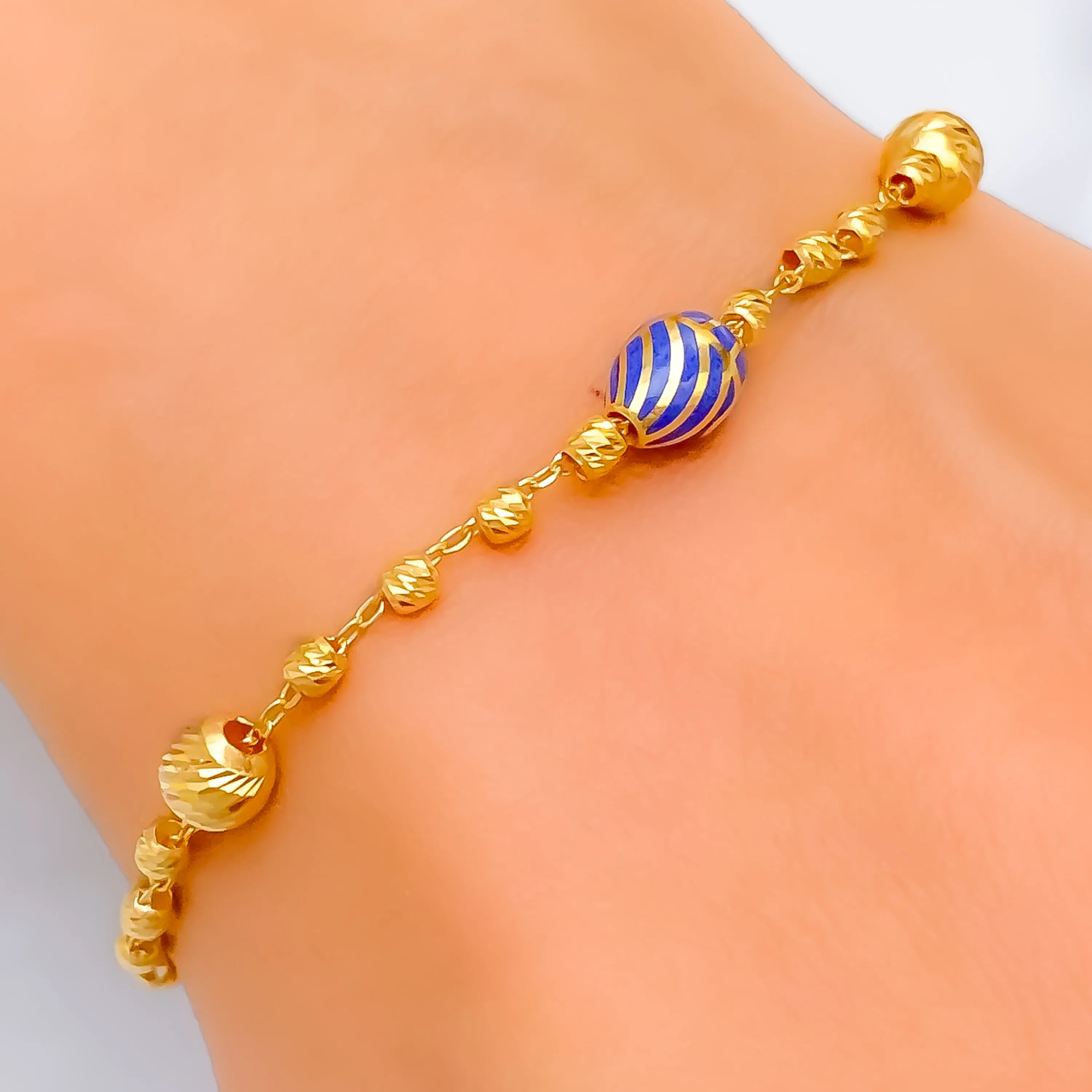 Graceful Distinct 21k Gold Bracelet
