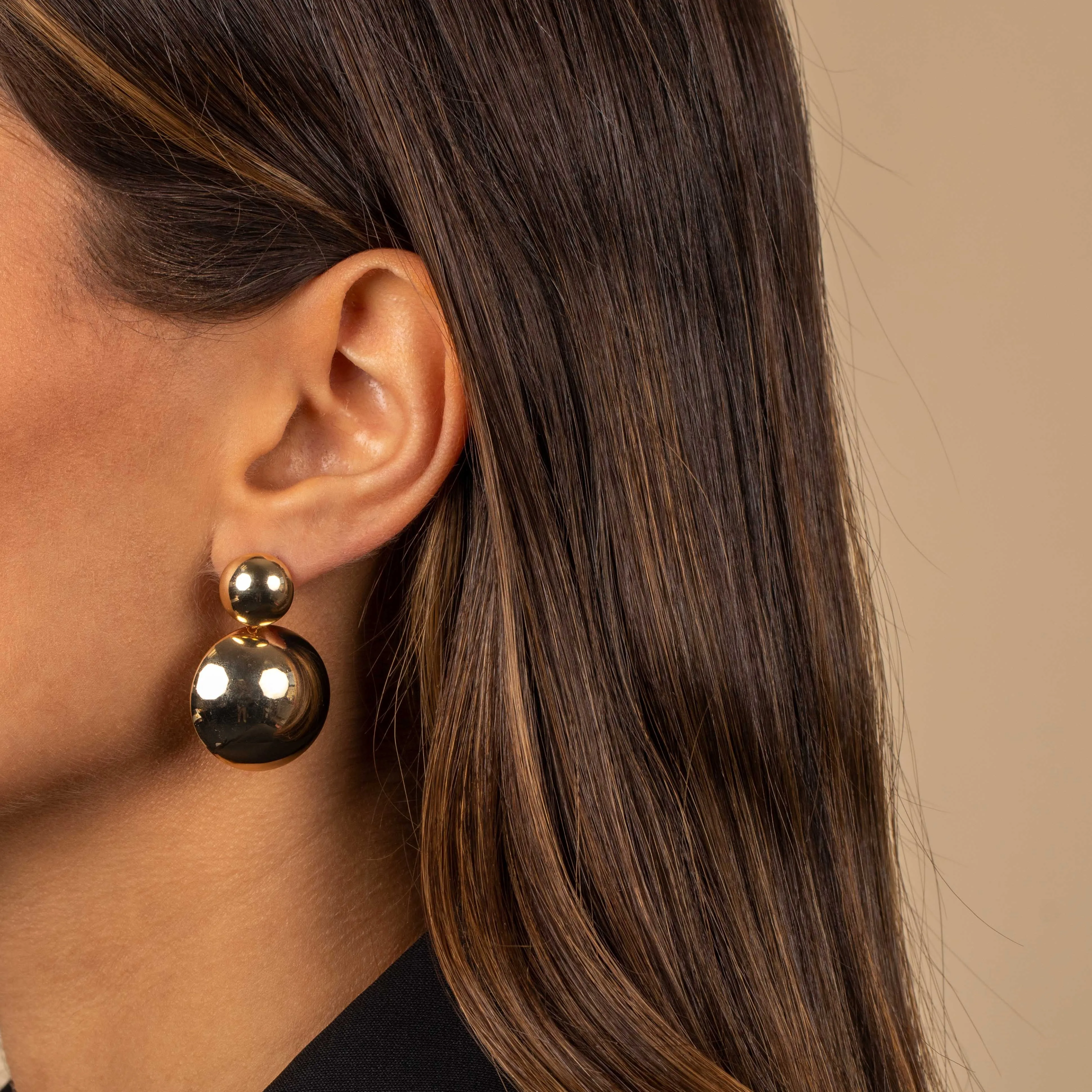Graduated Double Ball Drop Stud Earring