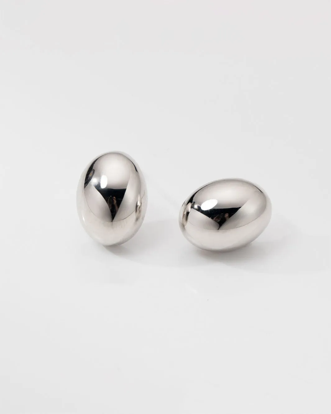 Ivanna Oval Dome Stud Earrings