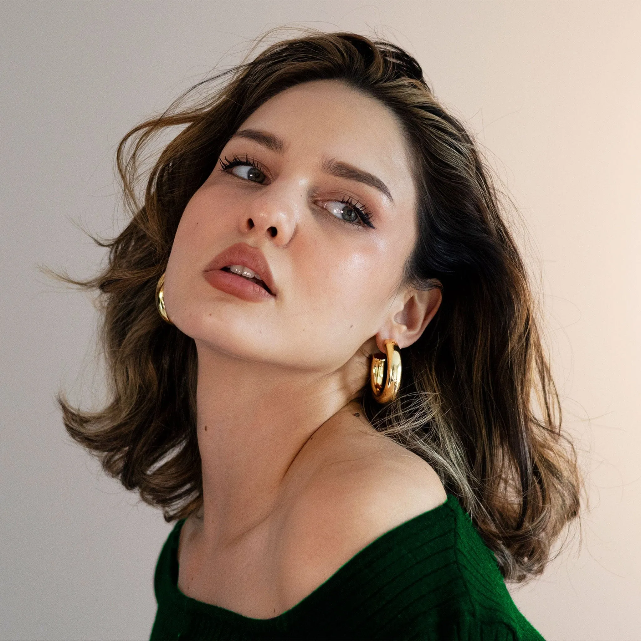 Jacqui' Hoop Earrings