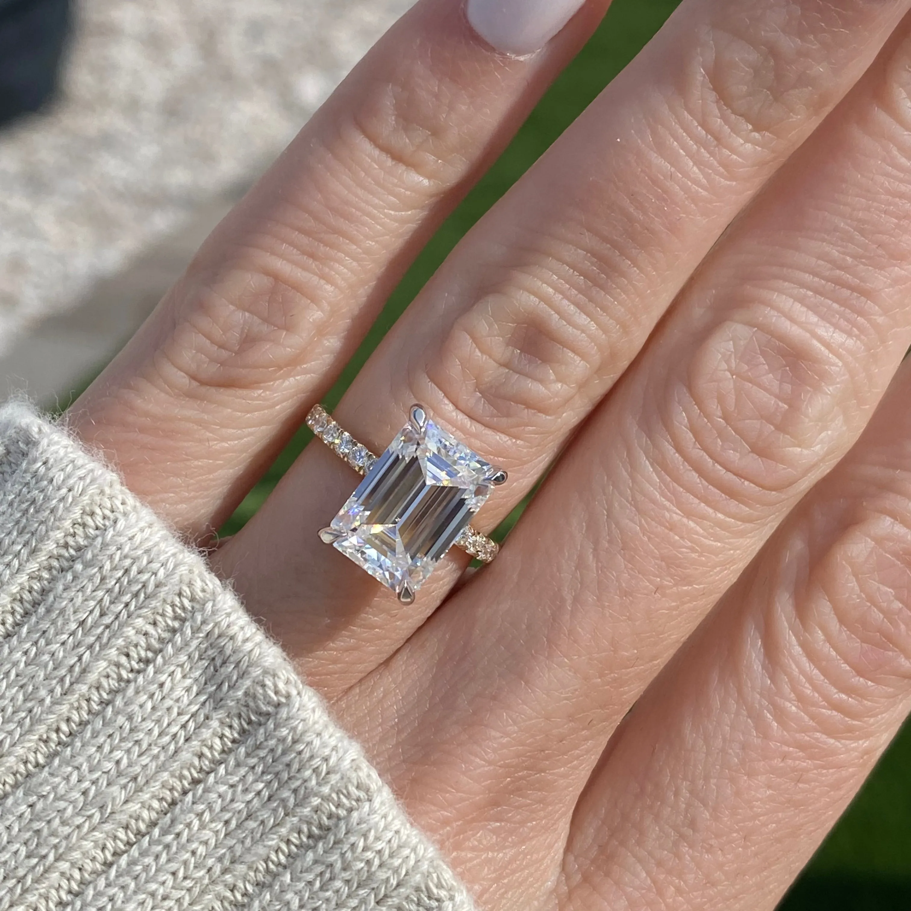 Kate Pavé (5ct) Emerald Ring ( ) Hidden Halo