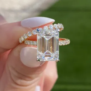 Kate Pavé (5ct) Emerald Ring ( ) Hidden Halo
