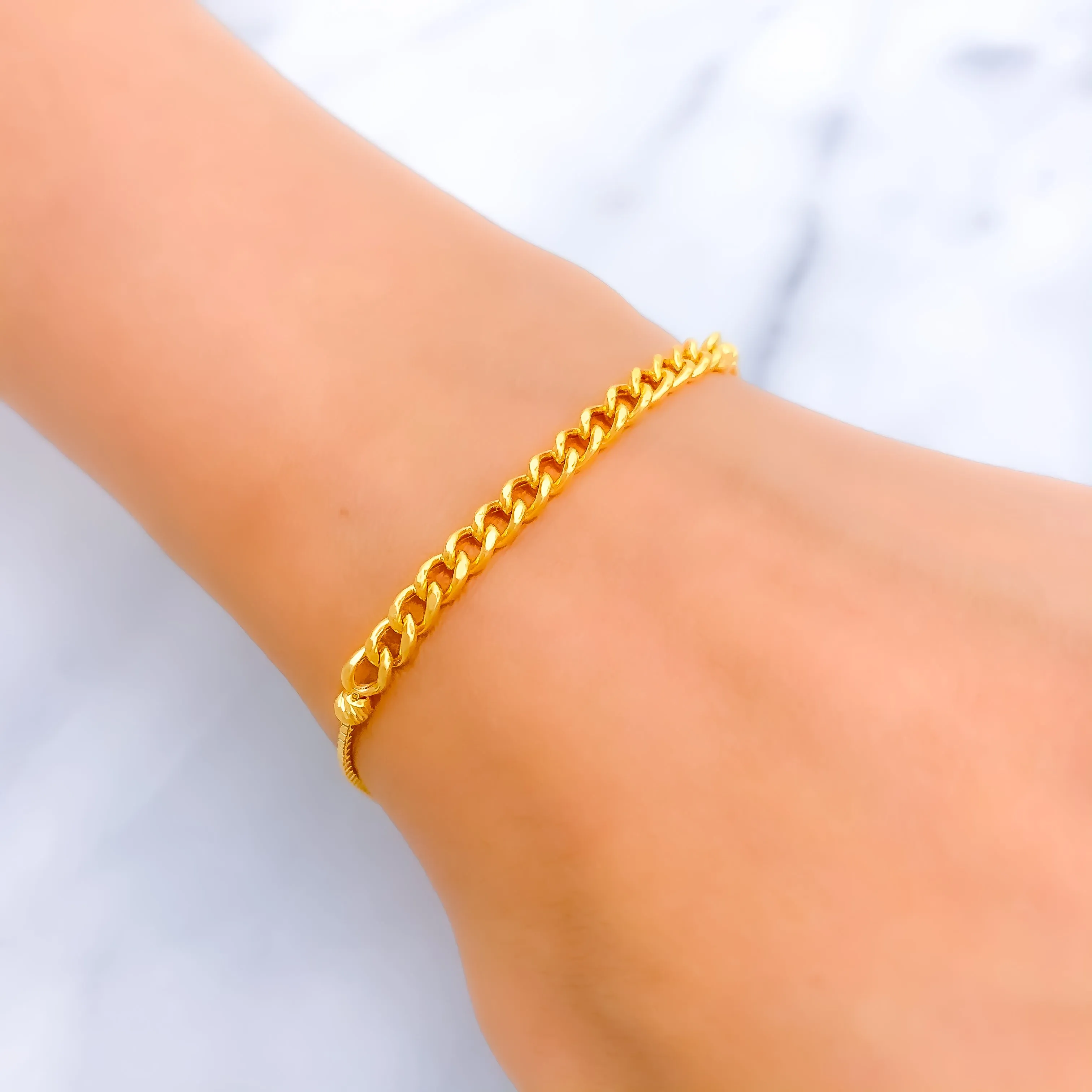 Lovely Sophisticated 21k Gold Bolo Bracelet