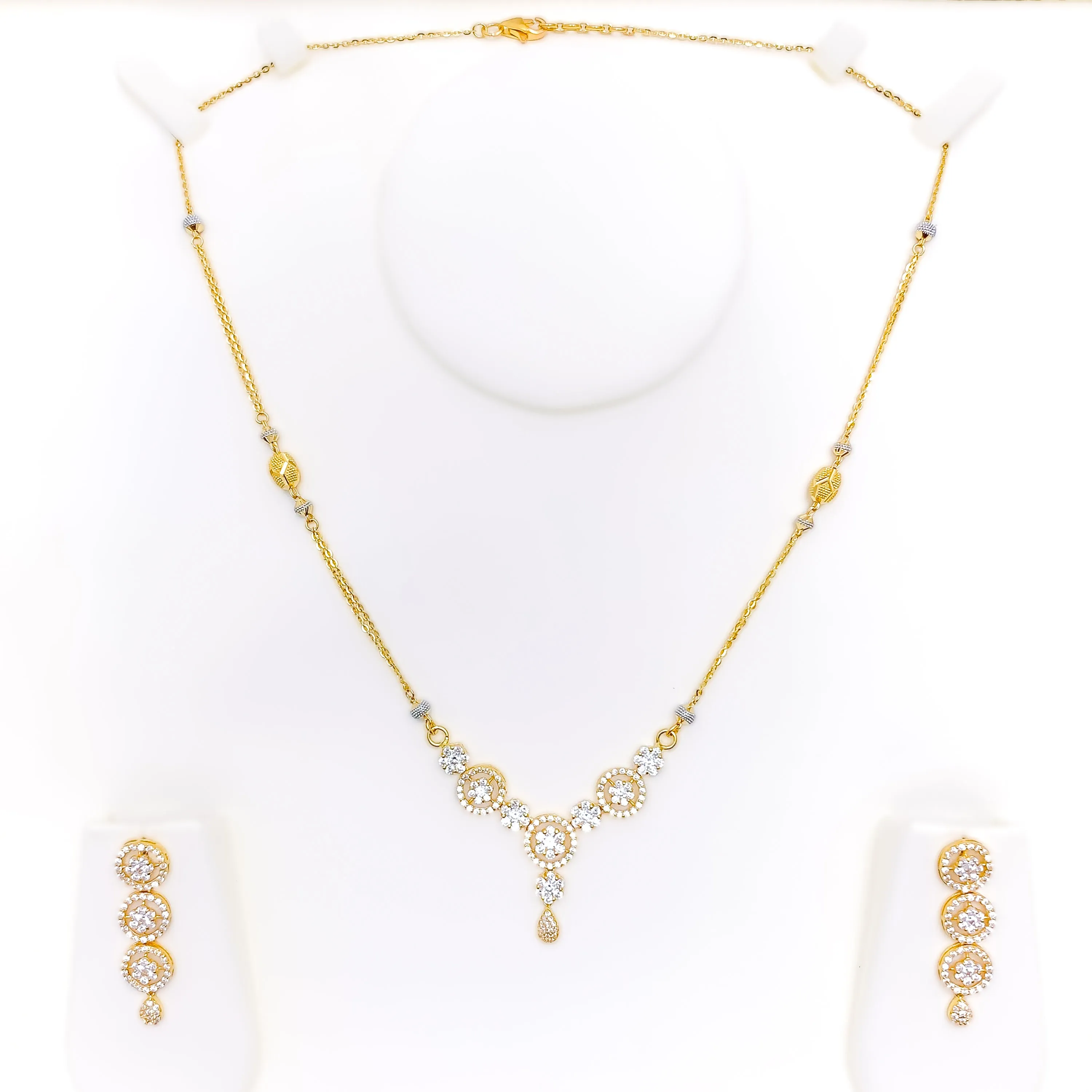 Luxurious Alluring 22k Gold Modish Floral CZ Necklace Set