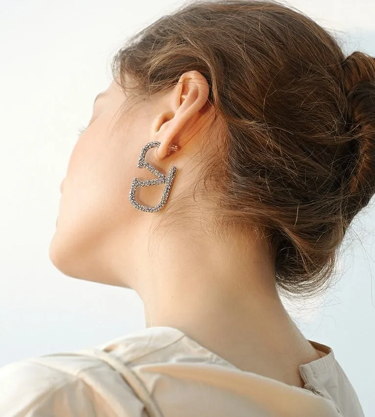 Luxurious Full Rhinestone V-Shaped Letter Earrings