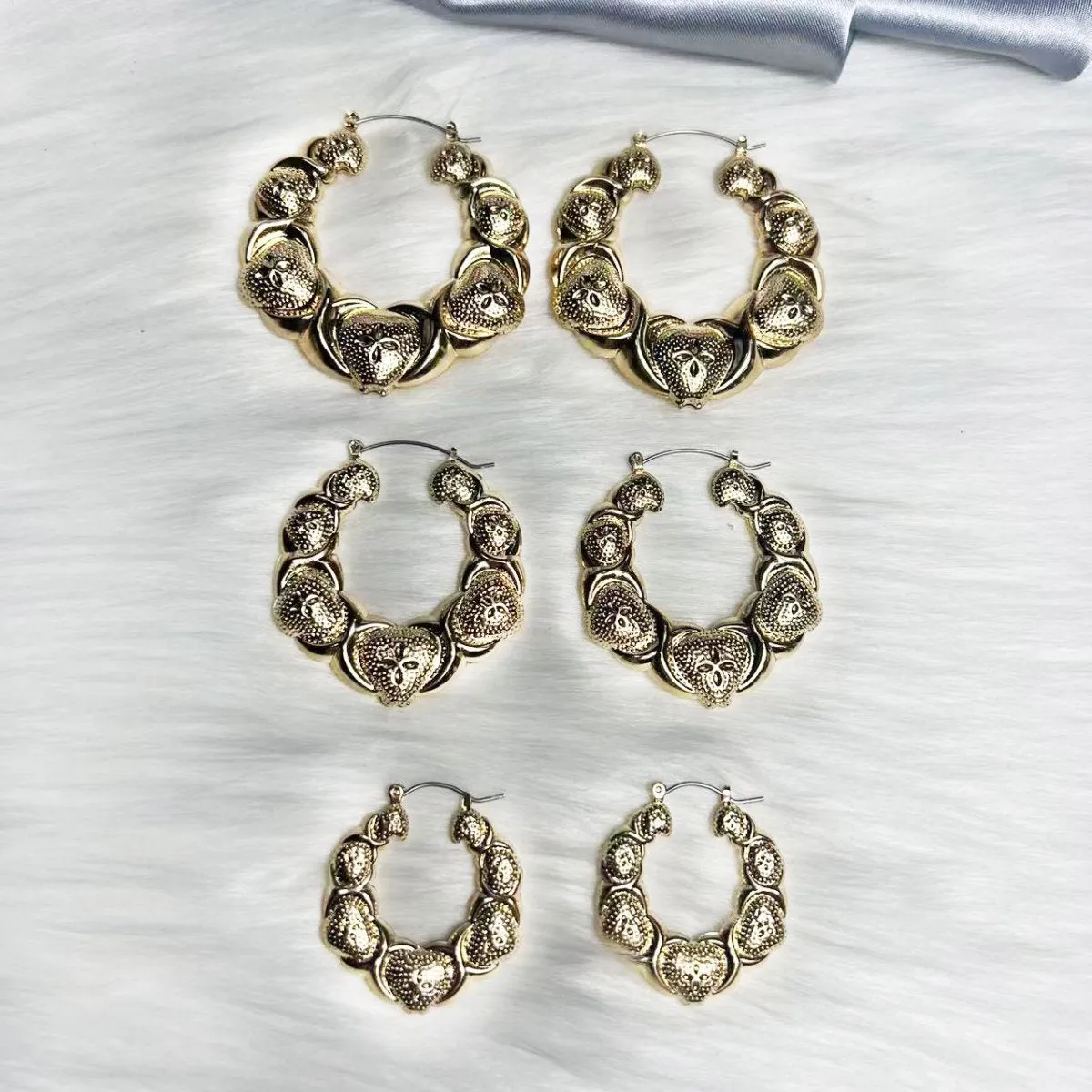 Luxurious Gold Heart Hoop Earrings Set -  Statement Jewelry For Any Occasion