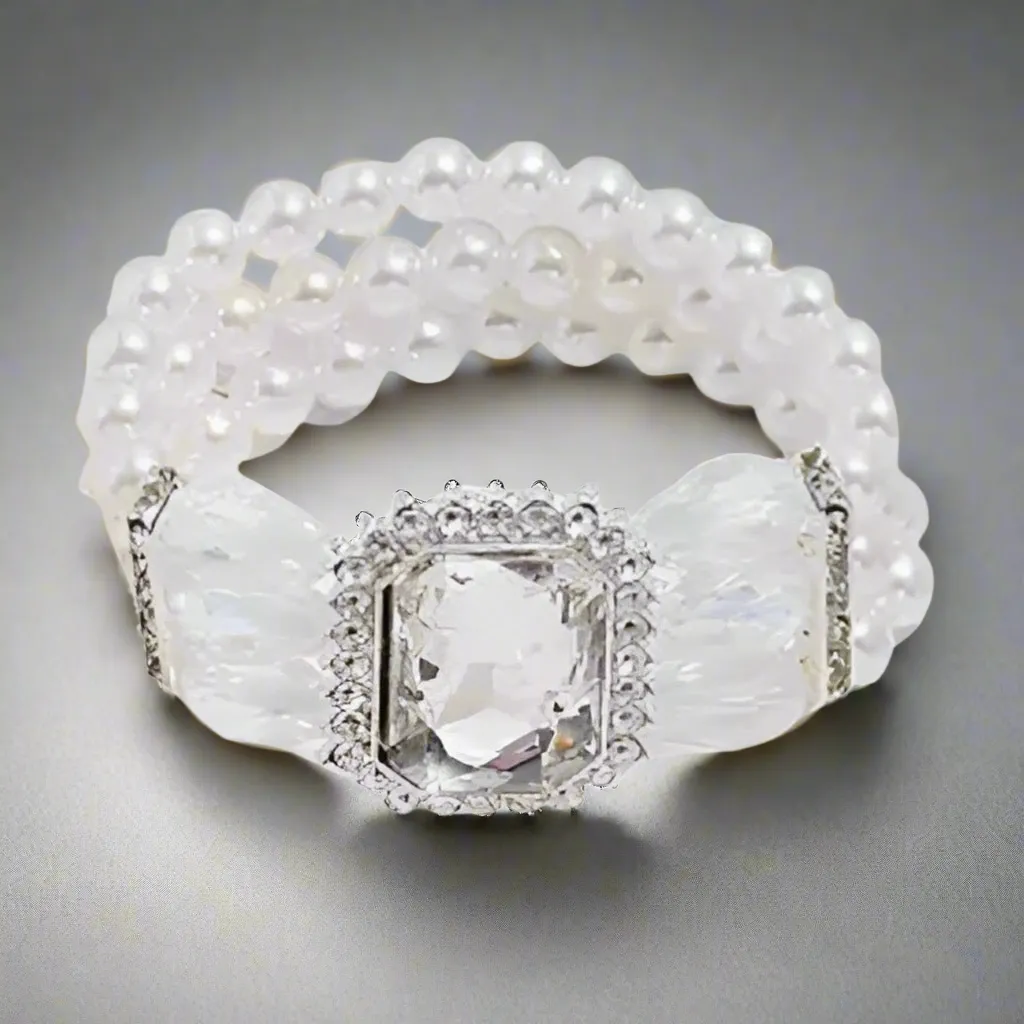 Luxurious Pearl Bracelet