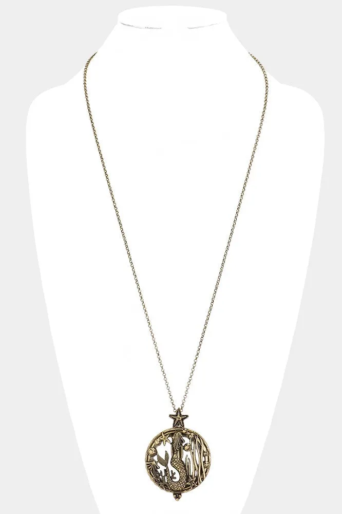 MERMAID MAGNIFYING GLASS PENDANT NECKLACE IN GOLD