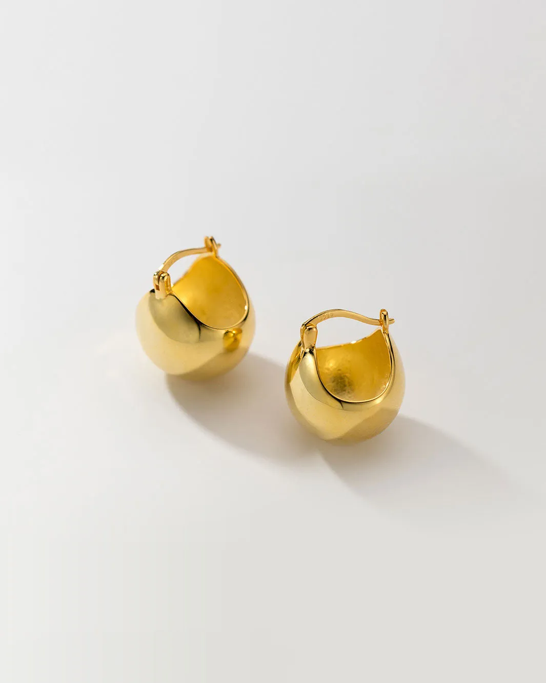 Oda Bold Dome Hoop Earrings