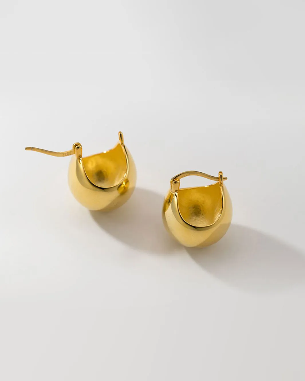 Oda Bold Dome Hoop Earrings