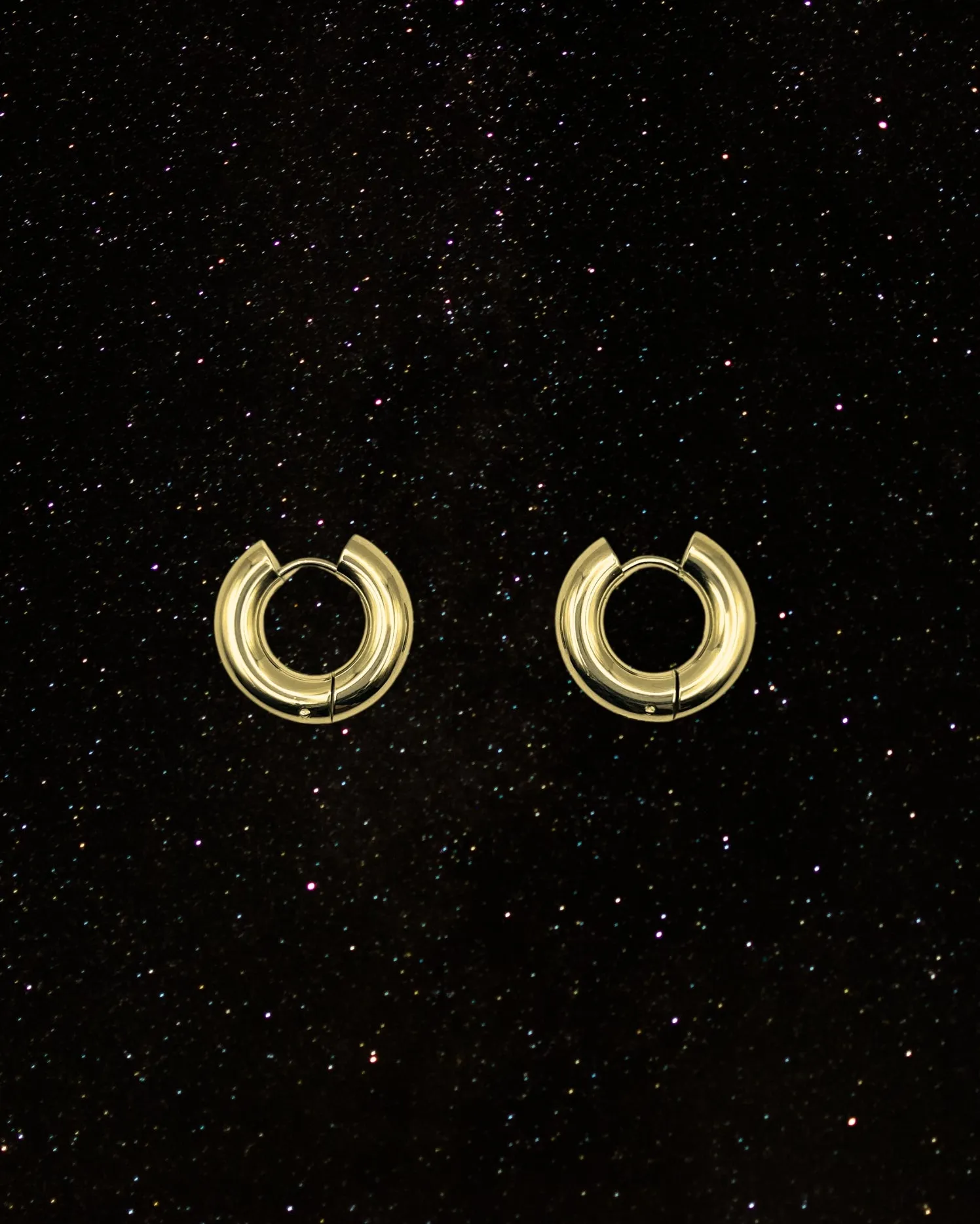 OOO Bold SS Hoop Earrings Gold