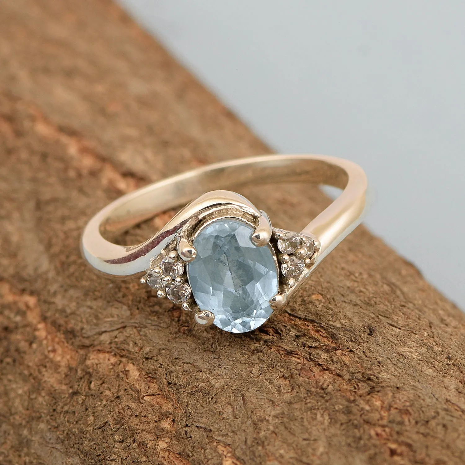 Oval Cut 1.5 Ctw Aquamarine Sterling Silver Solitaire Rings