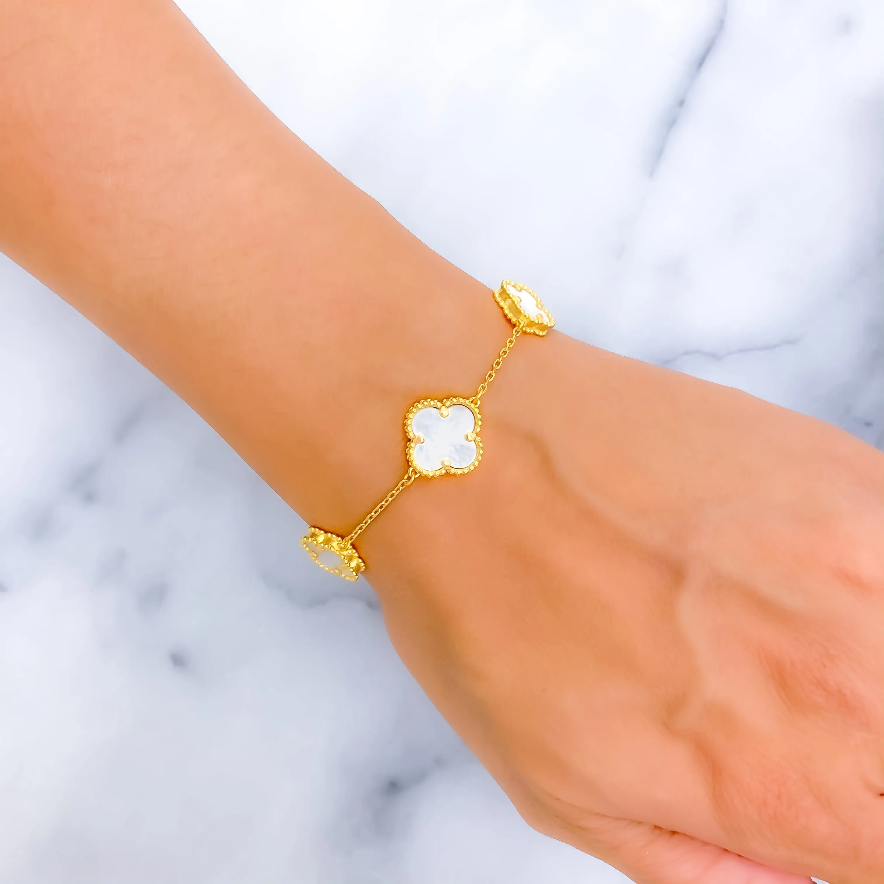 Radiant Graceful 21k Gold Bracelet