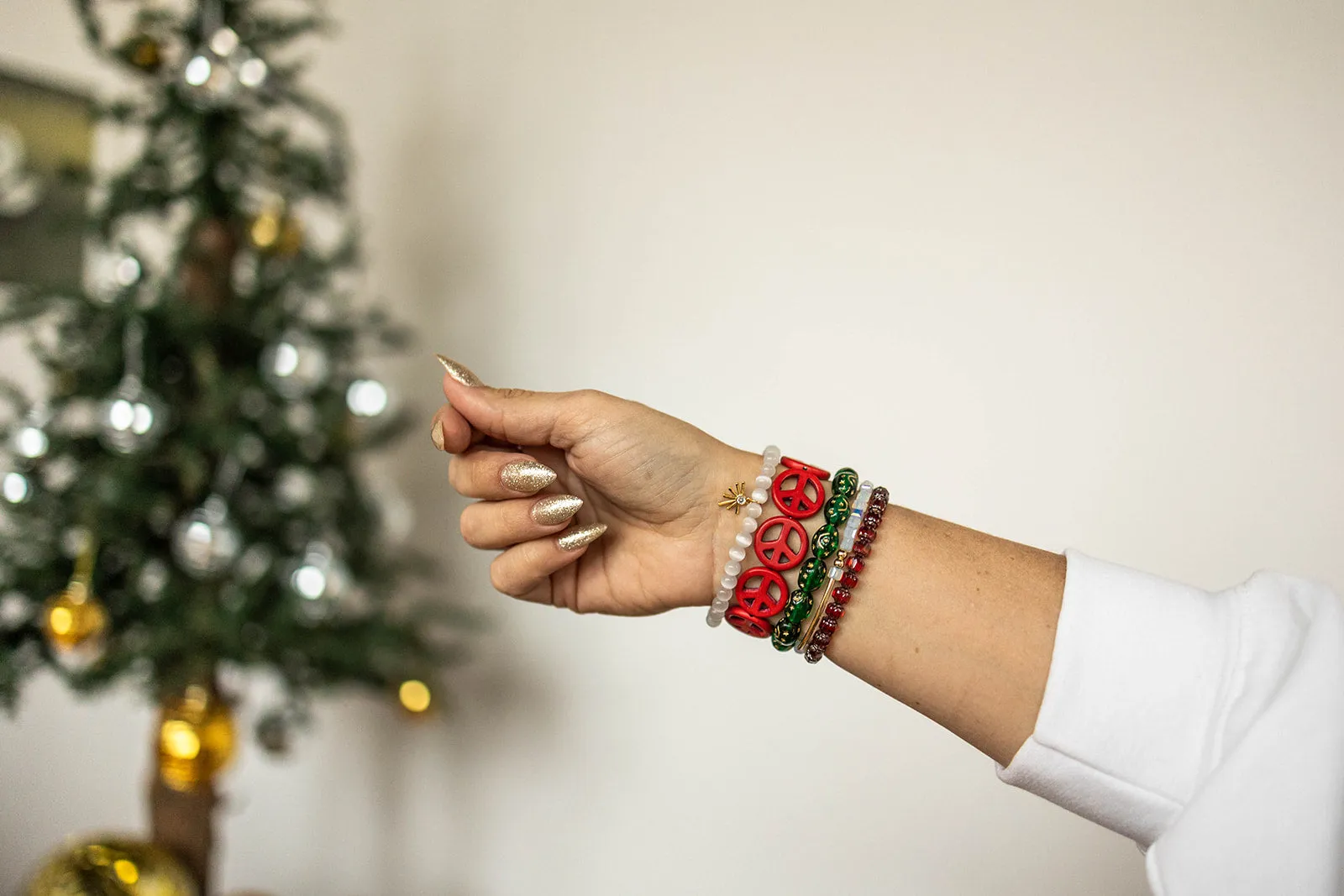 red peace sign bracelet in 18 mm