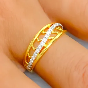 Ritzy Contemporary Diamond   18k Gold Ring
