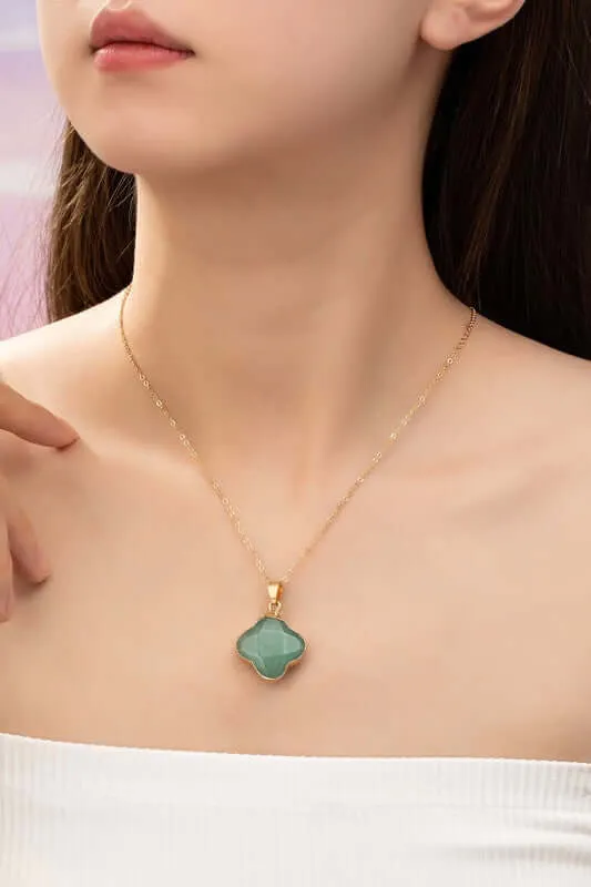 Semi-Precious Clover Shape Stone Pendant Necklace in Green