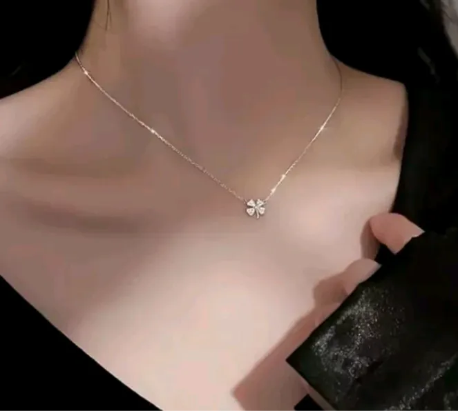 Silvery Four Leaf Clover Lucky Shamrock Pendant Necklace Retro Neck Jewelry