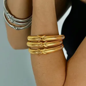 Spiral Elegance Bracelet: Modern Stainless Steel Jewelry with a Sophisticated Design