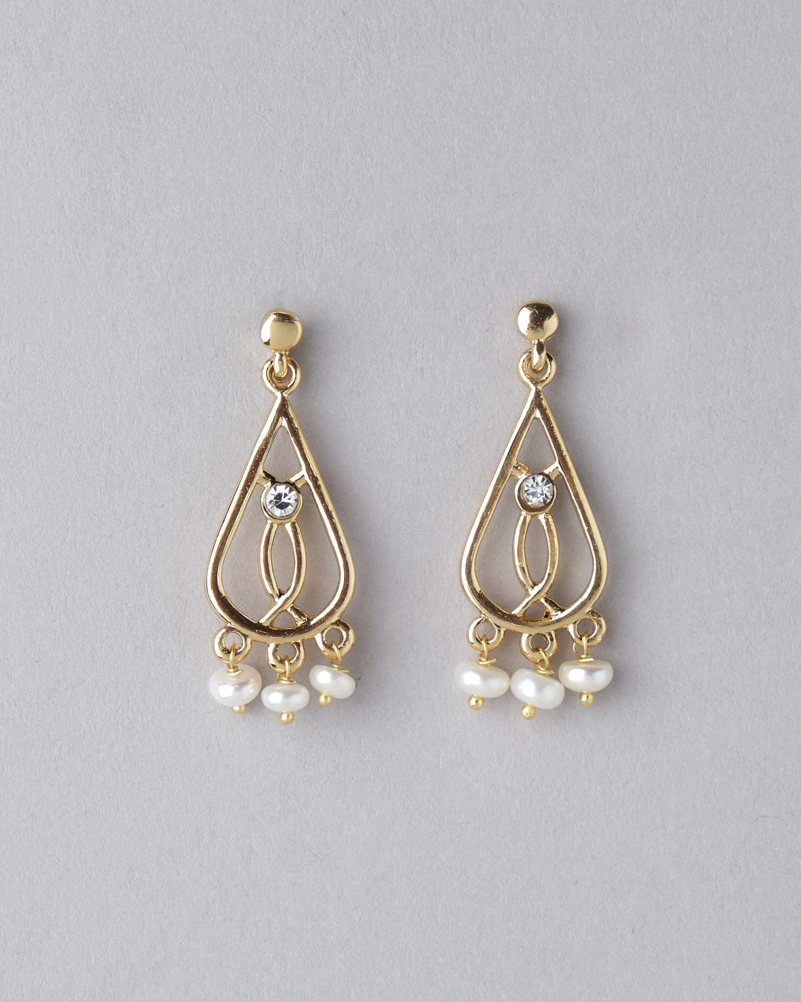 Trendy Pearl Earring
