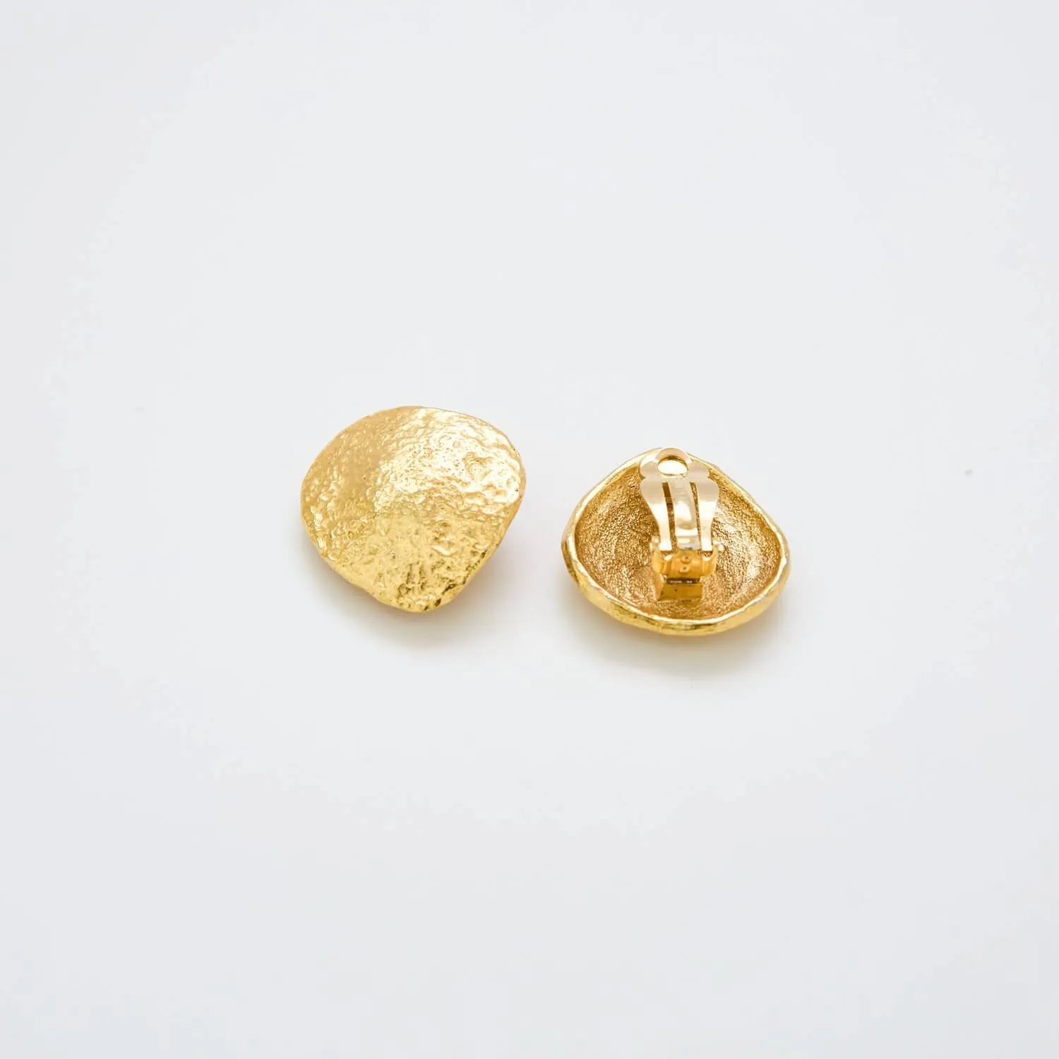 Vintage Erwin Pearl Textured Stud Earrings