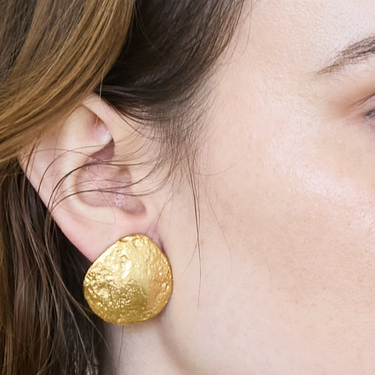 Vintage Erwin Pearl Textured Stud Earrings